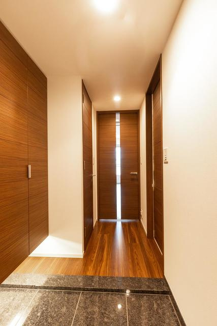 パークタワーグランスカイの玄関|※写真は同タイプ住戸です。