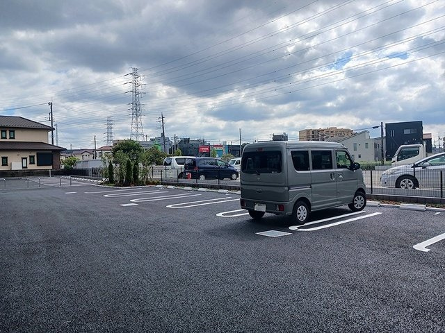 ロンフルールの駐車場