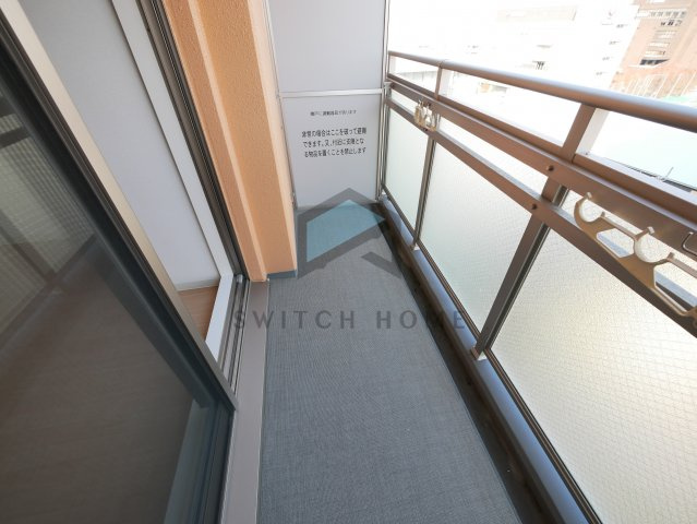 【バルコニー】 | Ｍ’プラザ小阪駅前 | 外からの目が気にならないバルコニーで洗濯物が干せます