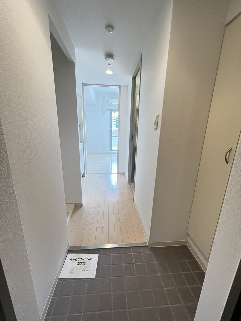 SWISS立花の玄関