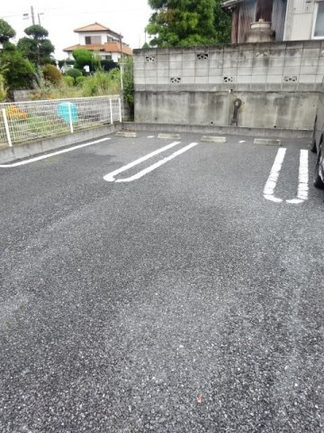 ブライトスクエアⅡの駐車場