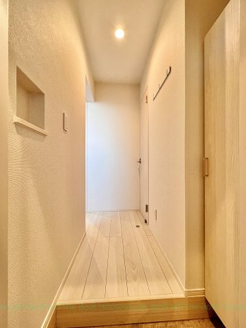 REGALEST堀田の玄関