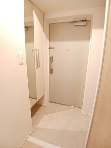 シエロ西竹の塚の玄関