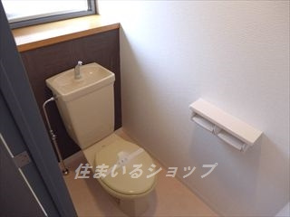 グリーンヒルズ高陽のトイレ|窓あり