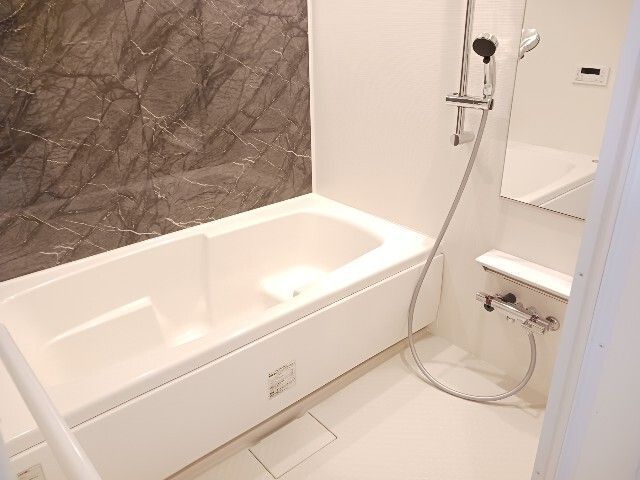 インブルーム（ＩｎＢｌｏｏｍ）の浴室