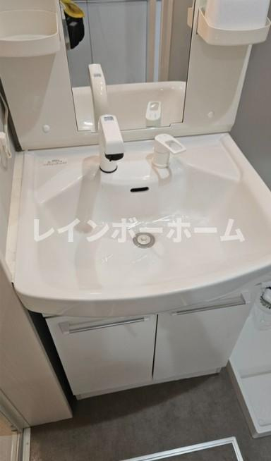 ブルージュ篠崎の洗面所