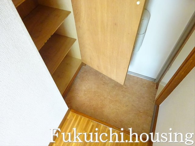 アーバンパレス赤堤の玄関