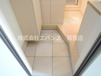 【玄関】 | カーサウノ | 収納もある玄関です