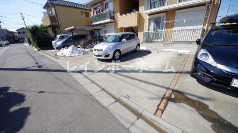 フォレスタの駐車場