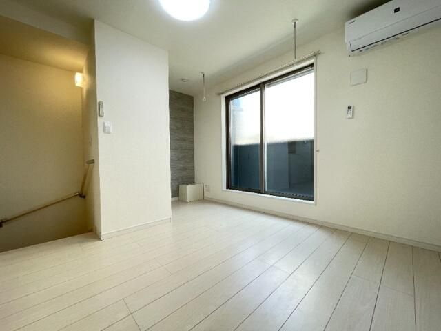 ＣＯＺＹ氷川台の居間・リビング