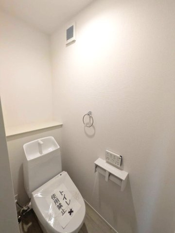 草加市苗塚町 新築分譲住宅 全16棟 のトイレ