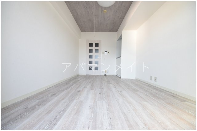 【居間・リビング】 | 第二サンコート東戸塚～仲介手数料無料～ | オシャレなお部屋です