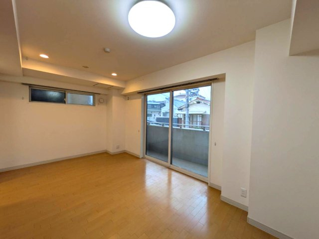 宝塚市南口２丁目のマンションの居間・リビング|リビングです