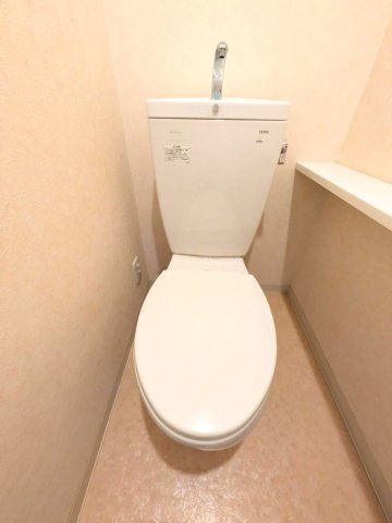 宝塚市南口２丁目のマンションのトイレ|コンパクトで使いやすいトイレです
