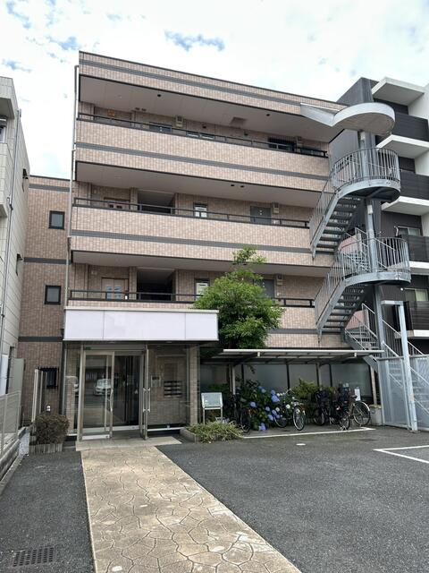 スカイパロマの外観