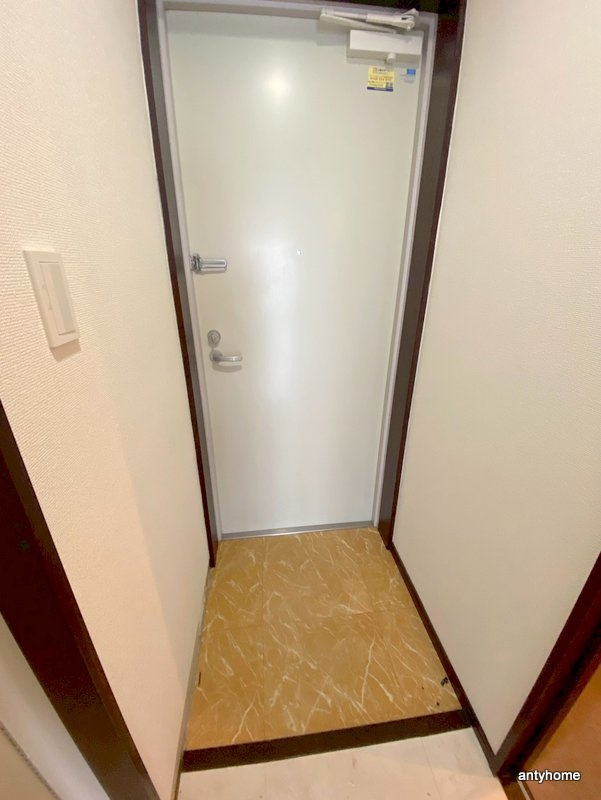 アクエルド新町の玄関