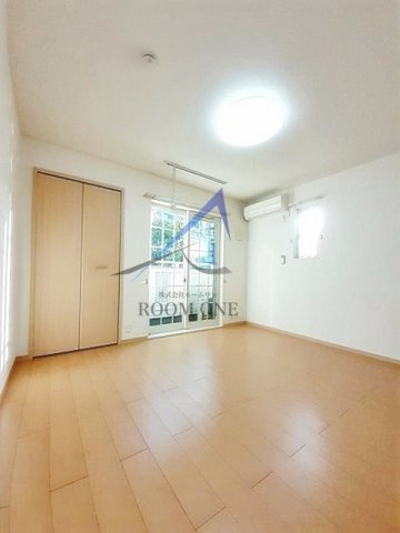 プライム　コートＡの居間・リビング|洋室のお部屋です。