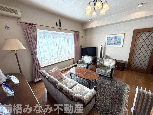 【中古】前橋市下大島町　３LDKの居間・リビング|ゆったり過ごせる居間です。（残置物はお引渡し時までに撤去予定です）