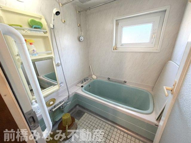 【中古】前橋市下大島町　３LDKの浴室|落ち着いた空間のお風呂です。（残置物はお引渡し時までに撤去予定です）