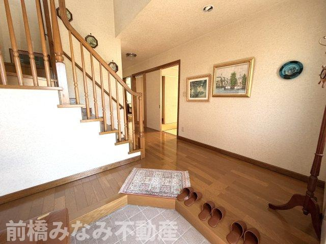 【中古】前橋市下大島町　３LDKの玄関|シンプルで使いやすい玄関です。（残置物はお引渡し時までに撤去予定です）