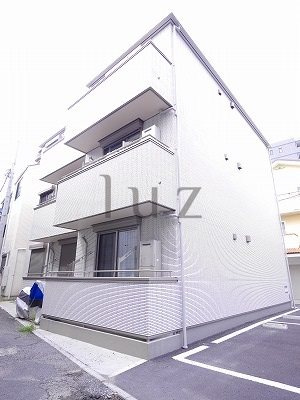 エセンシアデルリオの外観