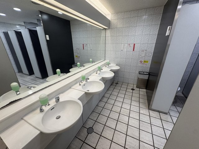 船場センタービル８号館の洗面所