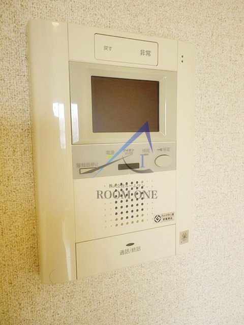 ルーブル中野弥生町のセキュリティ|モニター付きインターホンです。