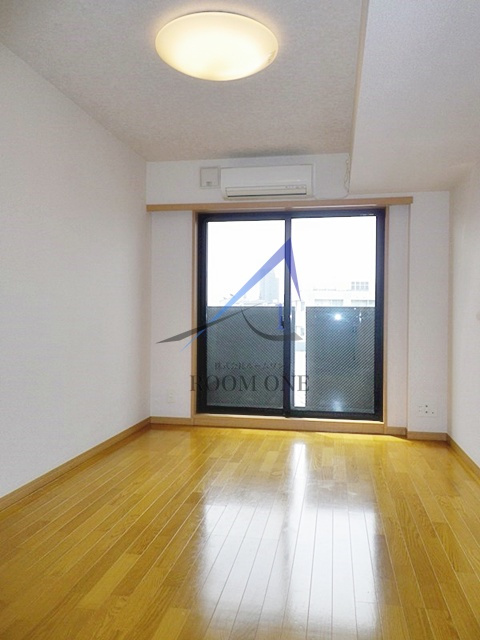 ルーブル中野弥生町の居間・リビング|洋室のお部屋です。