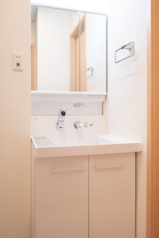 イチ町屋の独立洗面台