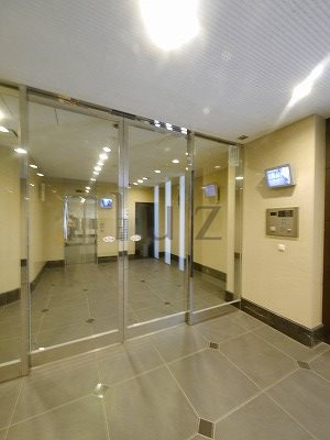 レグラス横浜西口のロビー