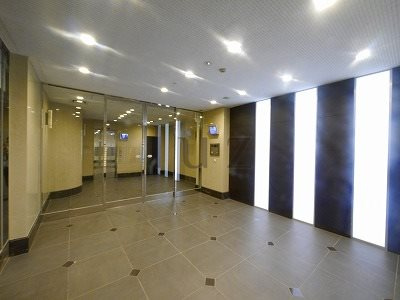 レグラス横浜西口のロビー