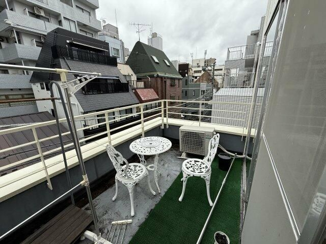 ココミ早稲田のバルコニー