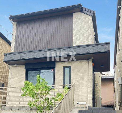 横浜市神奈川区白幡上町の一戸建ての外観
