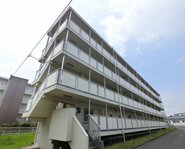 ビレッジハウス市原１号棟の外観