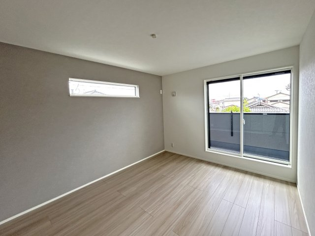 販売予定【港区七番町 1号棟】LDK20帖/リビング階段の洋室|○同仕様施工例　2階洋室