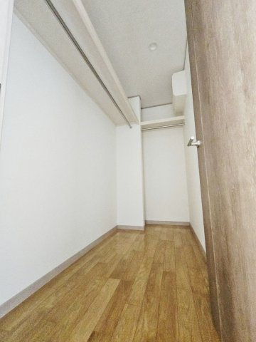 ＥＡＳＴ　ＷＯＯＤの収納