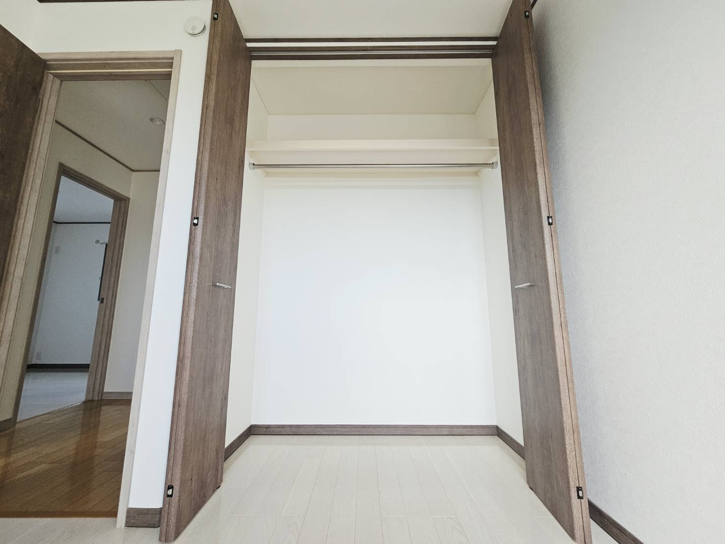 ＥＡＳＴ　ＷＯＯＤの収納