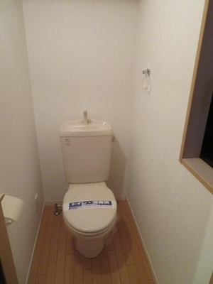 【トイレ】 | リースランド十条 | ゆったりとした空間のトイレです