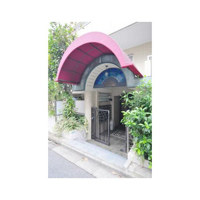 マノワール小滝園のエントランス