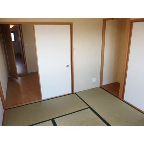 天神山マンションⅠ号館の和室