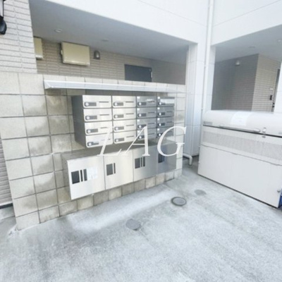 【その他共用部分】 | メルディア中野島 | 宅配ボックスと集合ポストです。