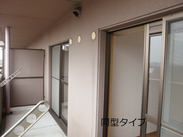 天神山マンションⅡ号館のバルコニー