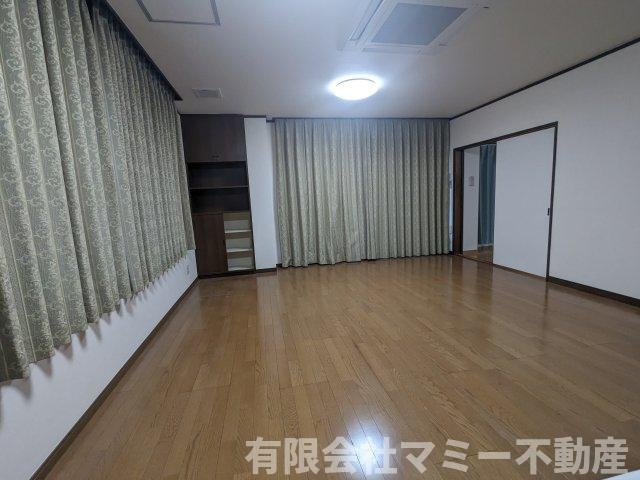 【居間・リビング】 | 久保田1丁目住居付店舗