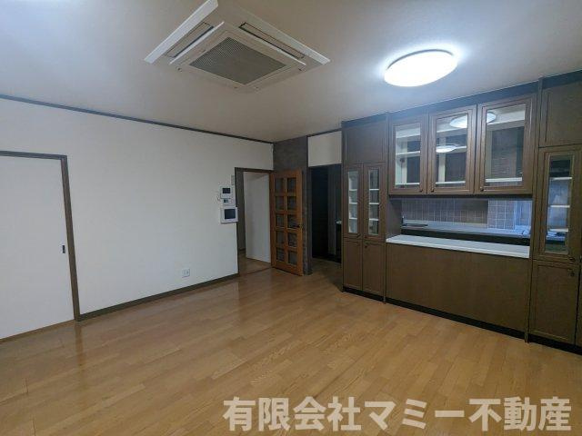 【居間・リビング】 | 久保田1丁目住居付店舗