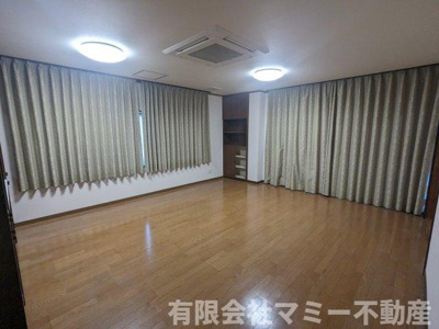 【居間・リビング】 | 久保田1丁目住居付店舗