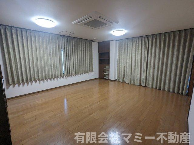 【居間・リビング】 | 久保田1丁目住居付店舗