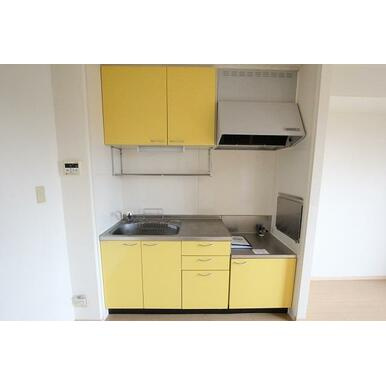 熊本市東区長嶺東９丁目のアパートのキッチン