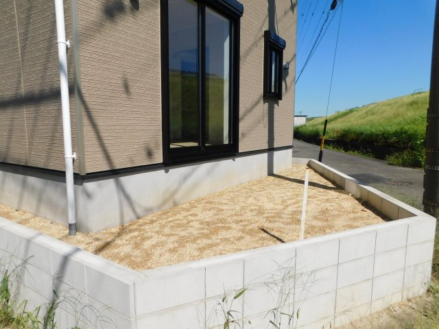 名古屋市北区東味鋺３丁目の新築一戸建の庭|◇庭◇　　ガーデニングを楽しんだり、お子様が遊べる庭付き♪