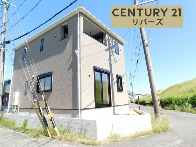 名古屋市北区東味鋺３丁目の新築一戸建の前面道路含む現地写真|☆２号棟☆　　新価格！！いつでも見学できます♪（お問合せ当日、平日、水曜、夜間でもＯＫ）　南西角地！　防犯カメラ・ＥⅤ車充電設備搭載！　駐車並列２台可！　洋風和室付き♪　ワイドインナーバルコニー！