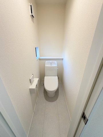 三郷市高州1丁目　新築戸建　全2棟　B号棟のトイレ|2階のトイレです